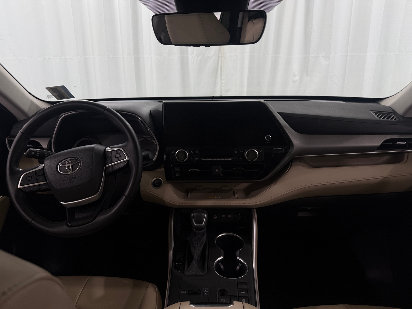 Thumbnail: 2024 Toyota Highlander - 2