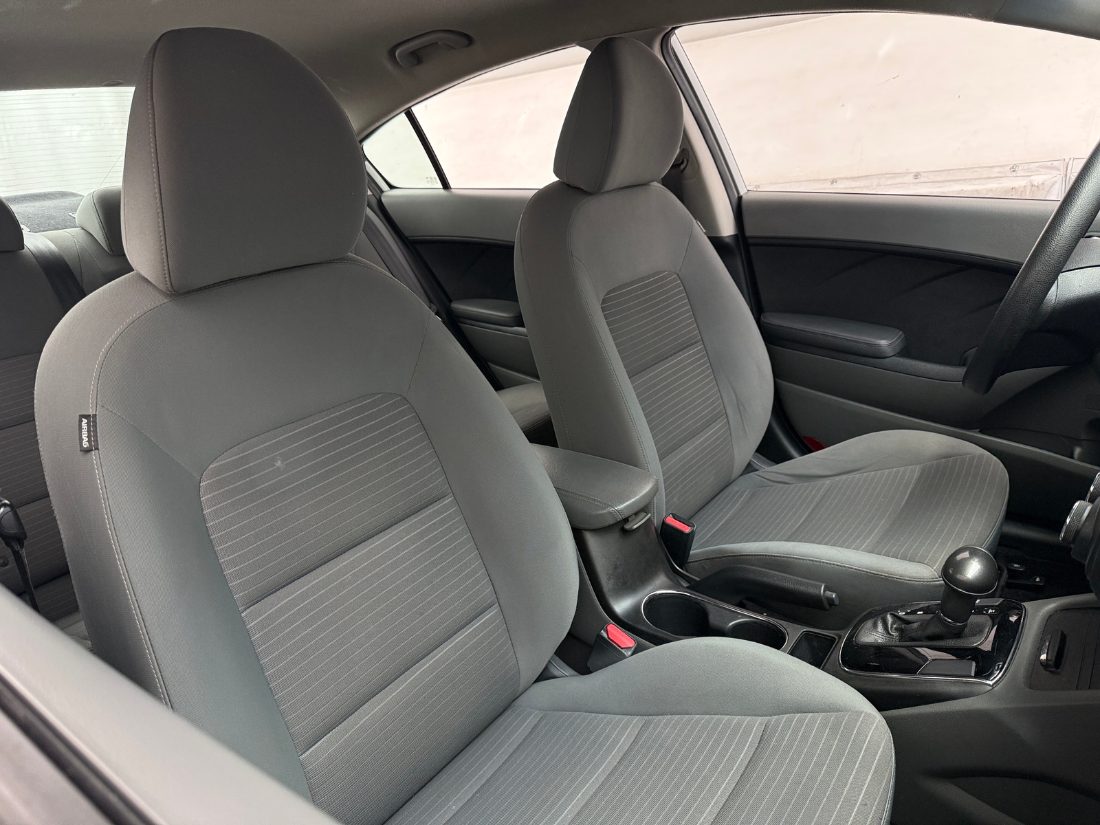 Thumbnail: 2017 Kia Forte - 2