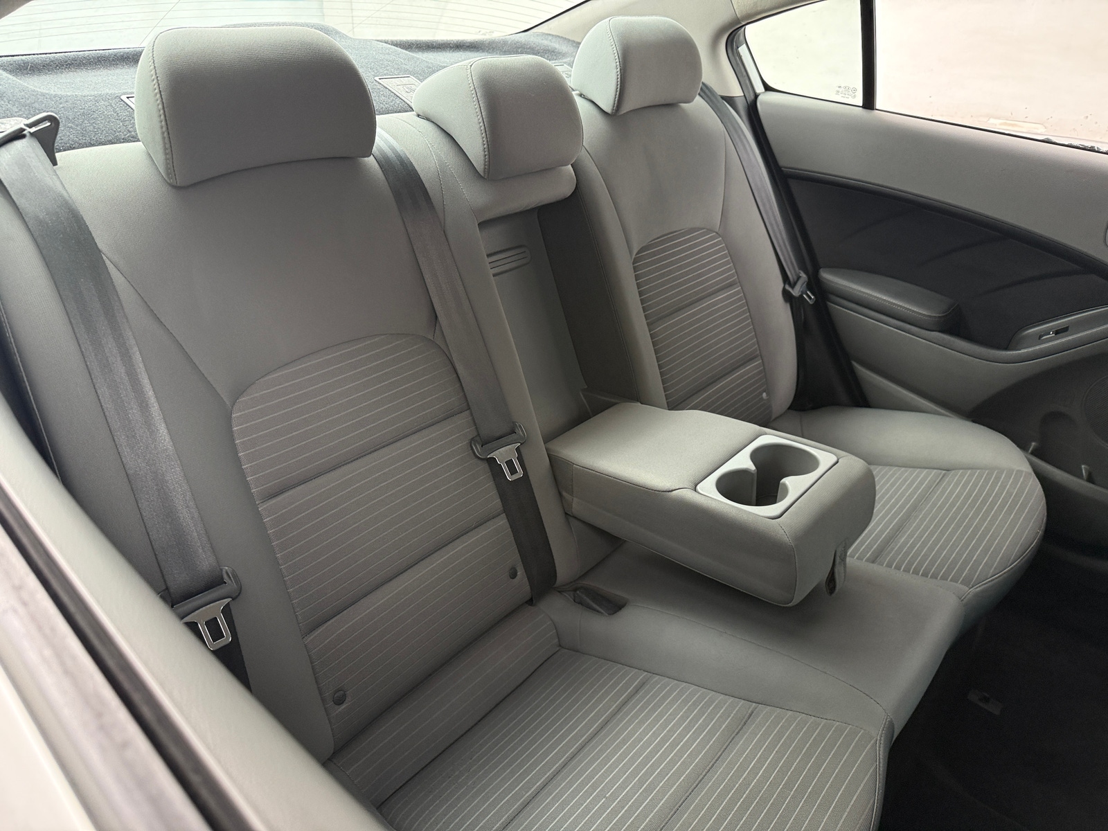 Thumbnail: 2017 Kia Forte - 6