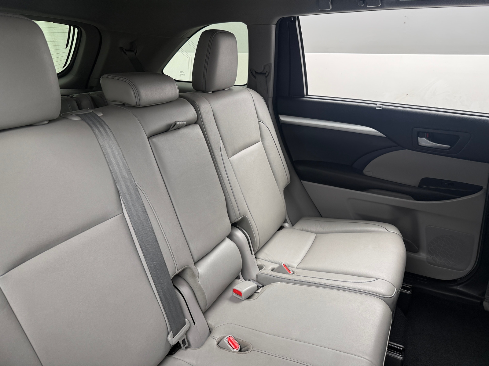 Thumbnail: 2017 Toyota Highlander - 5