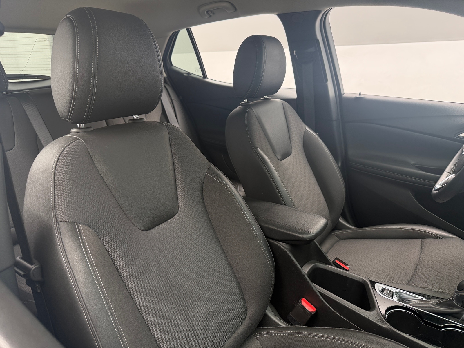 Thumbnail: 2025 Buick Encore GX - 2