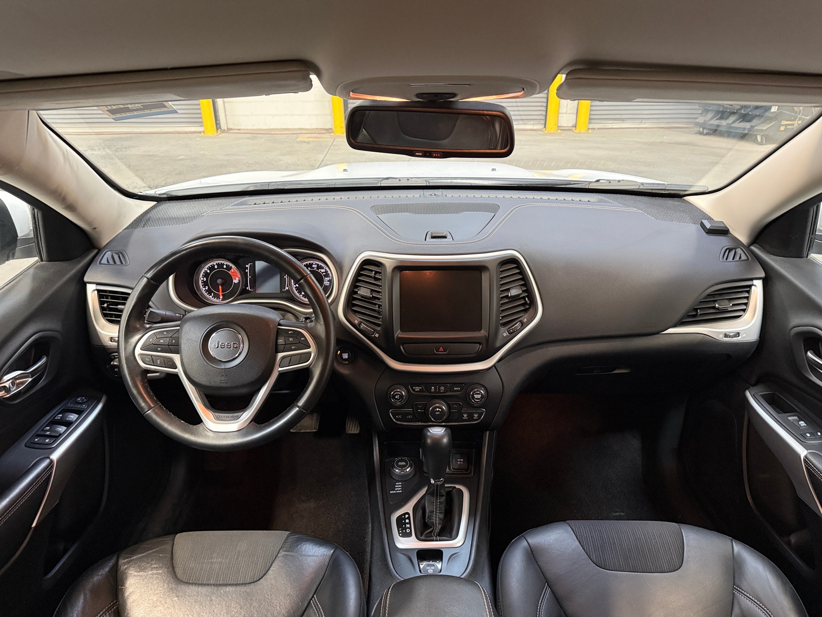 Thumbnail: 2018 Jeep Cherokee - 3