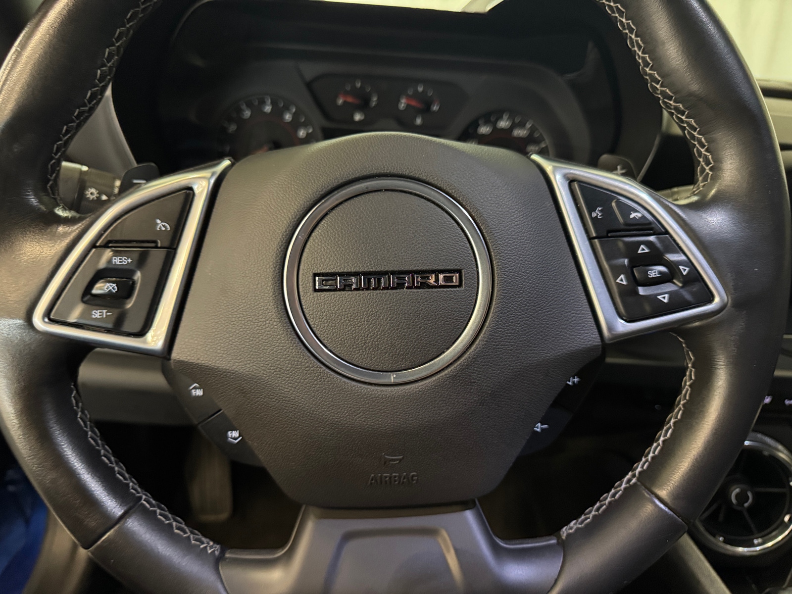 Thumbnail: 2021 Chevrolet Camaro - 4