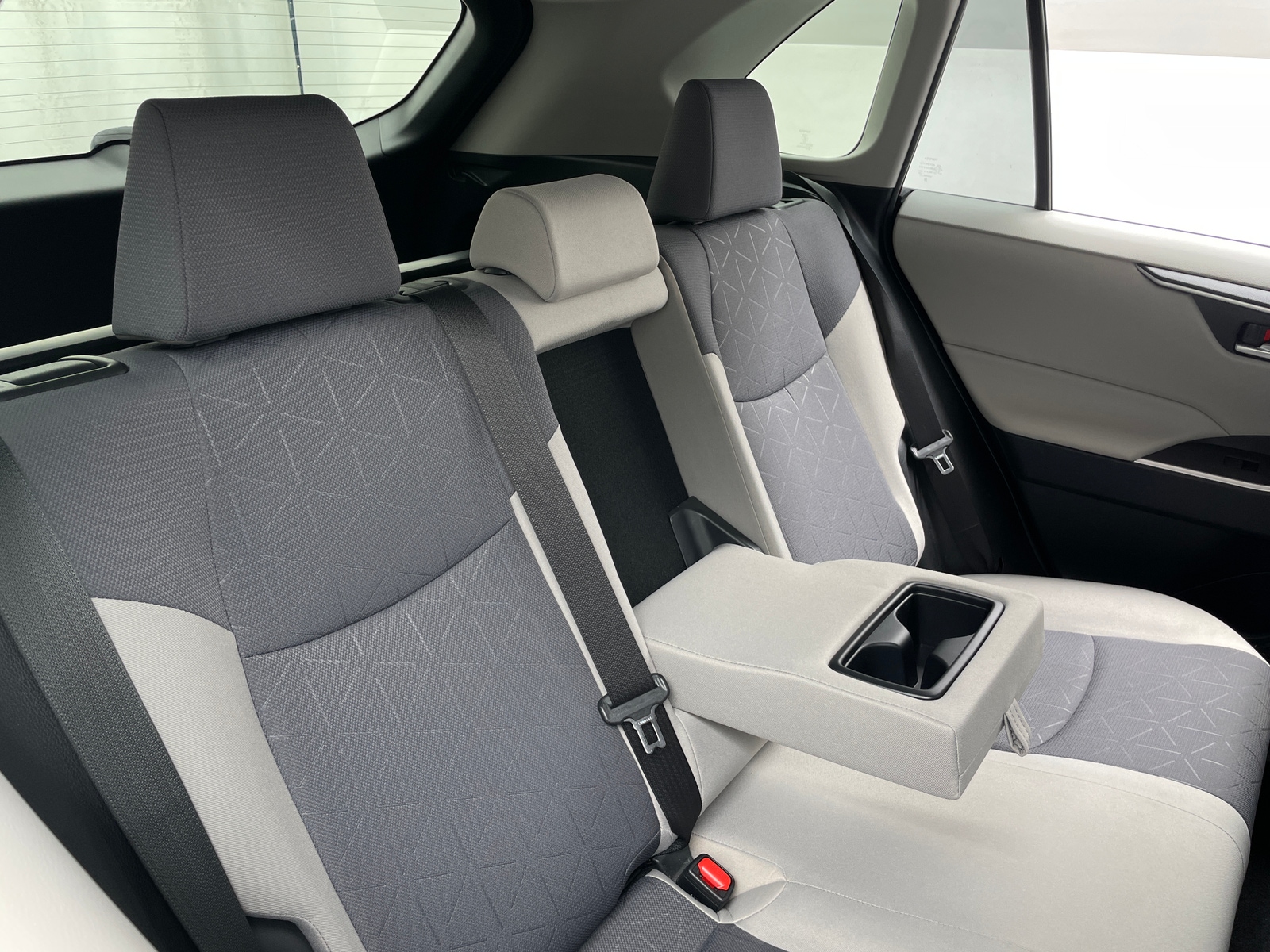 Thumbnail: 2019 Toyota RAV4 - 6