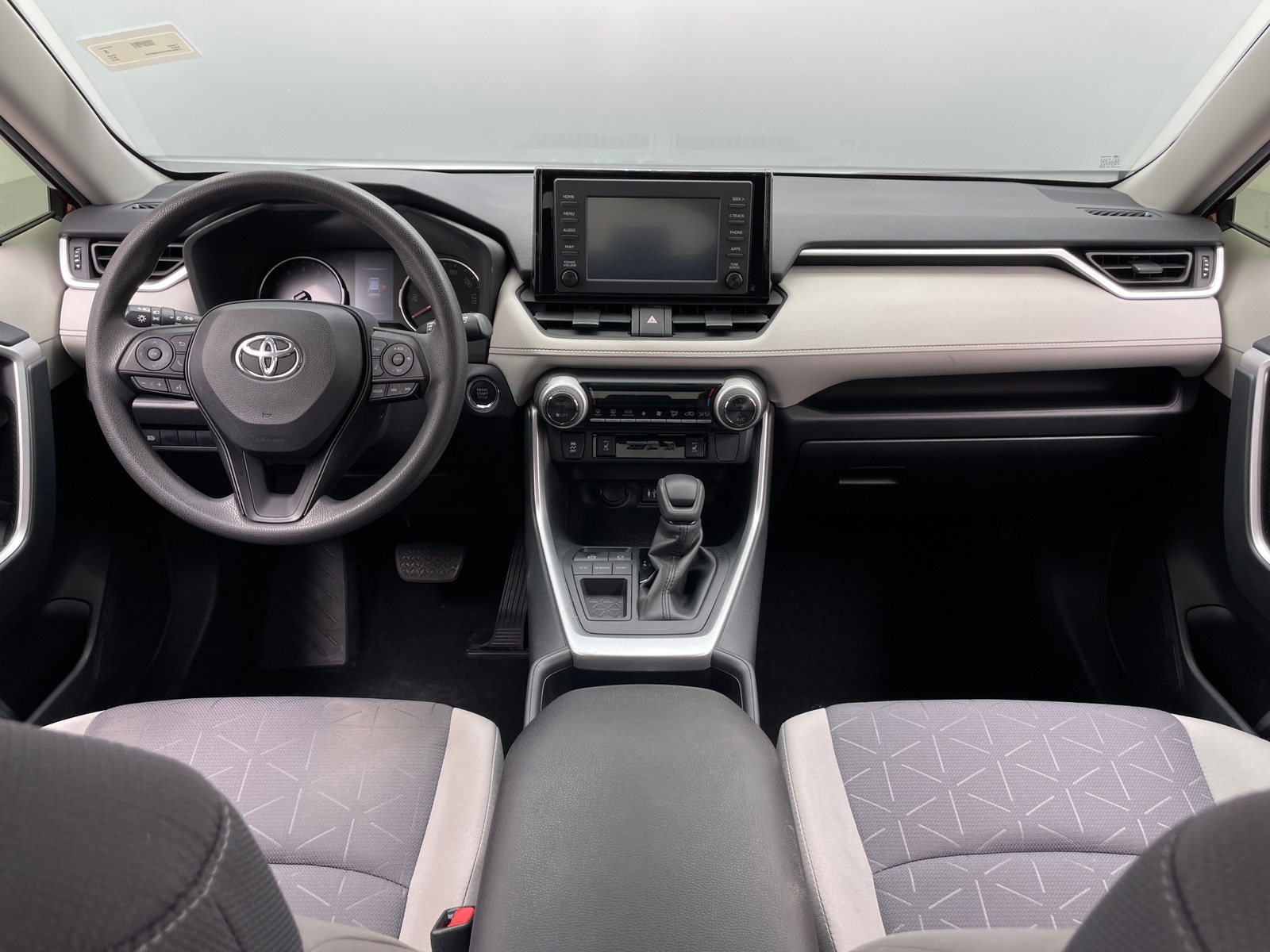 Thumbnail: 2019 Toyota RAV4 - 3