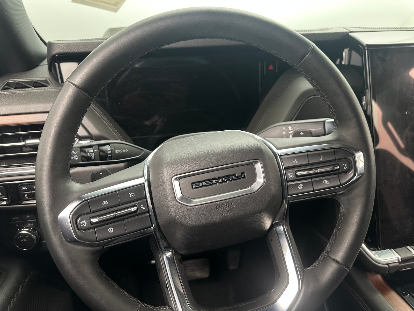 Thumbnail: 2025 GMC Yukon - 4