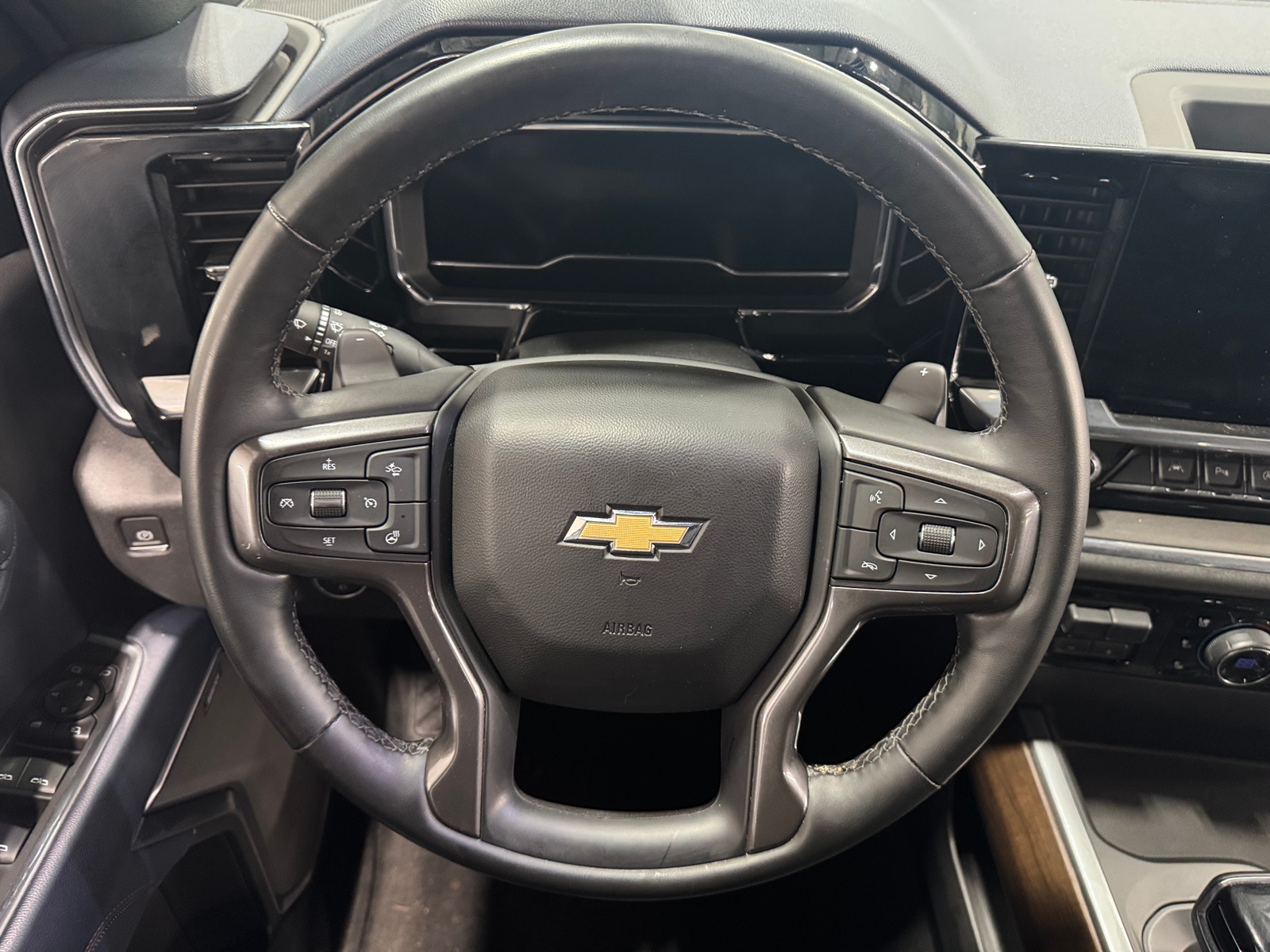 Thumbnail: 2023 Chevrolet Silverado 1500 - 4