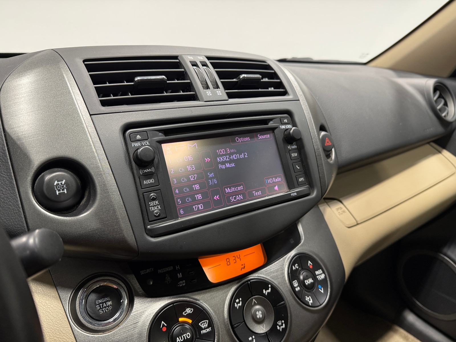 Thumbnail: 2012 Toyota RAV4 - 4