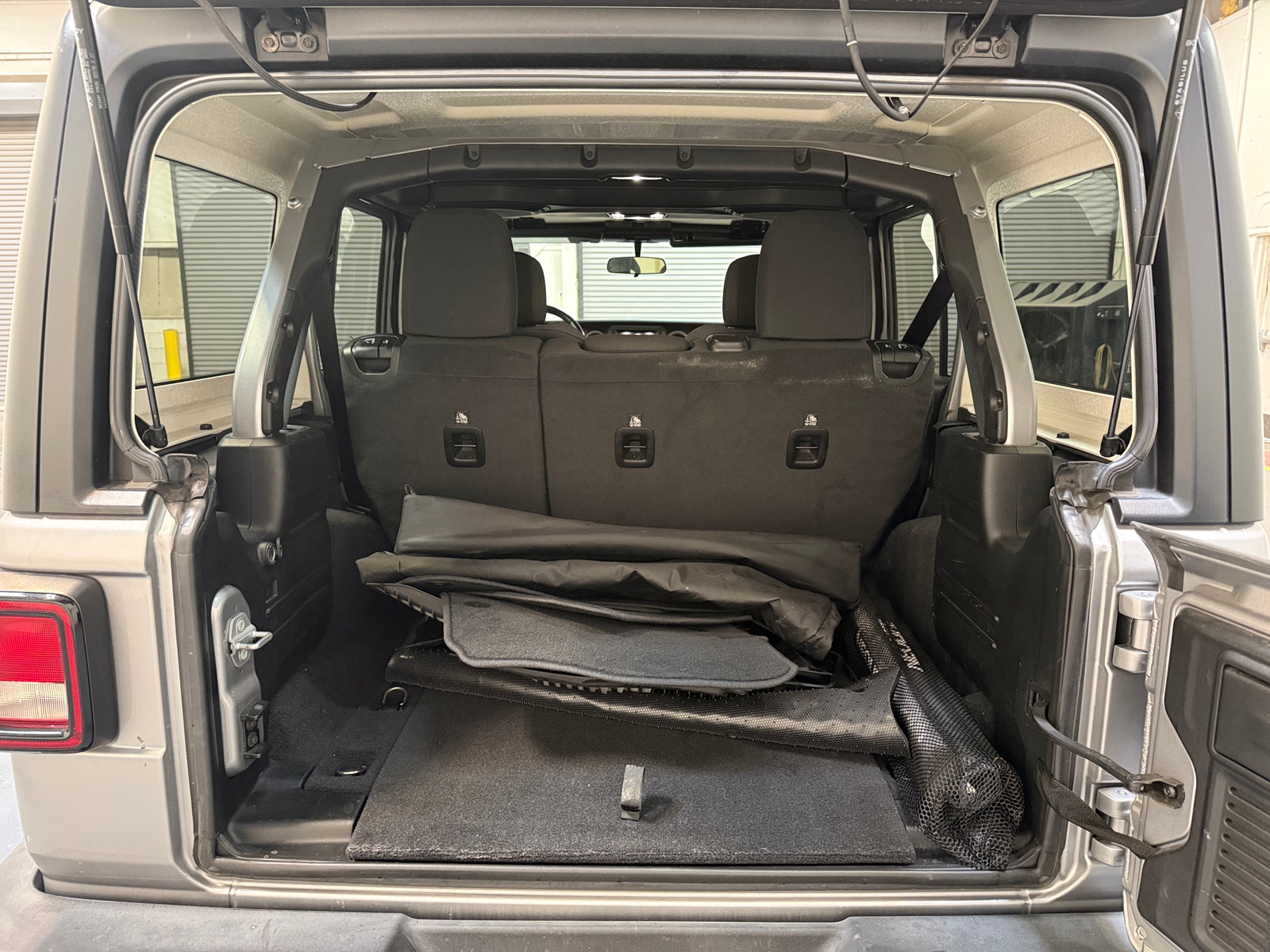 Thumbnail: 2020 Jeep Wrangler - 7