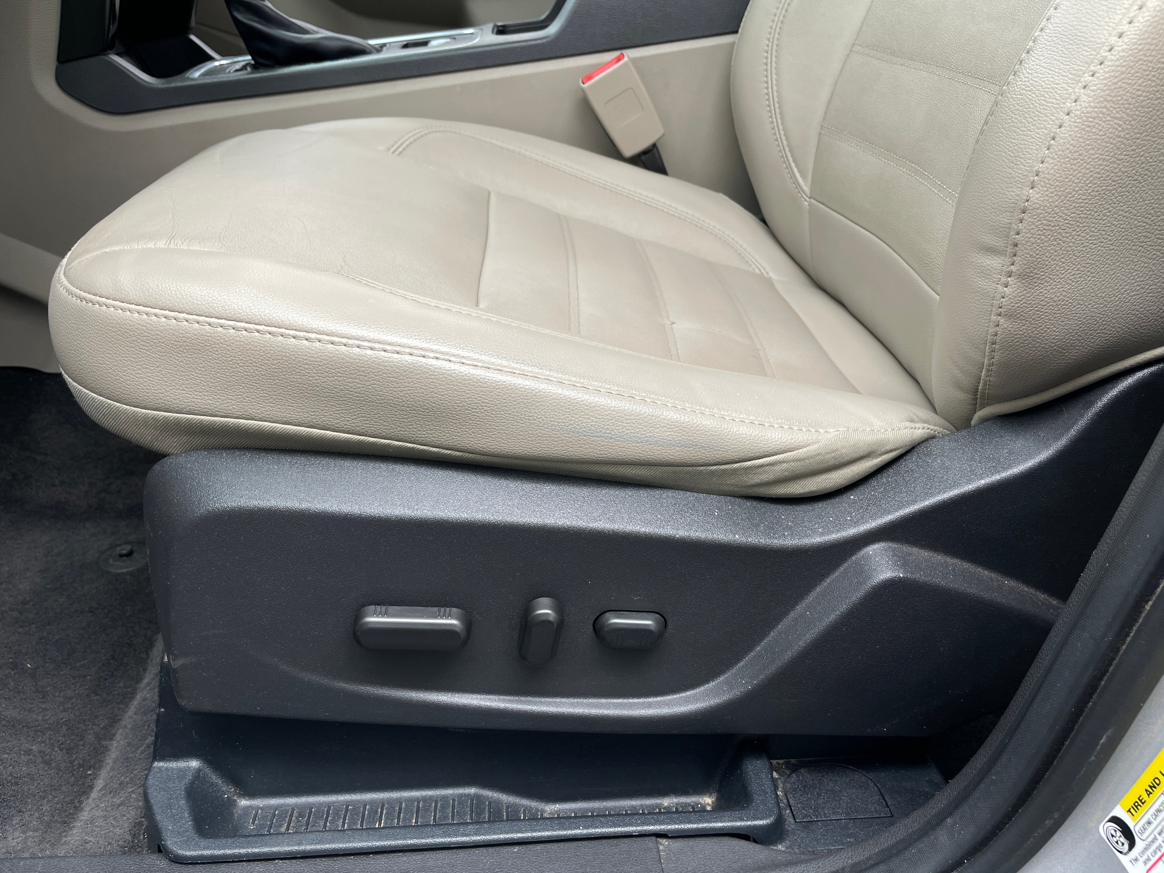 Used 2017 Ford Escape Titanium with VIN 1FMCU0J91HUC10864 for sale in South Chesterfield, VA