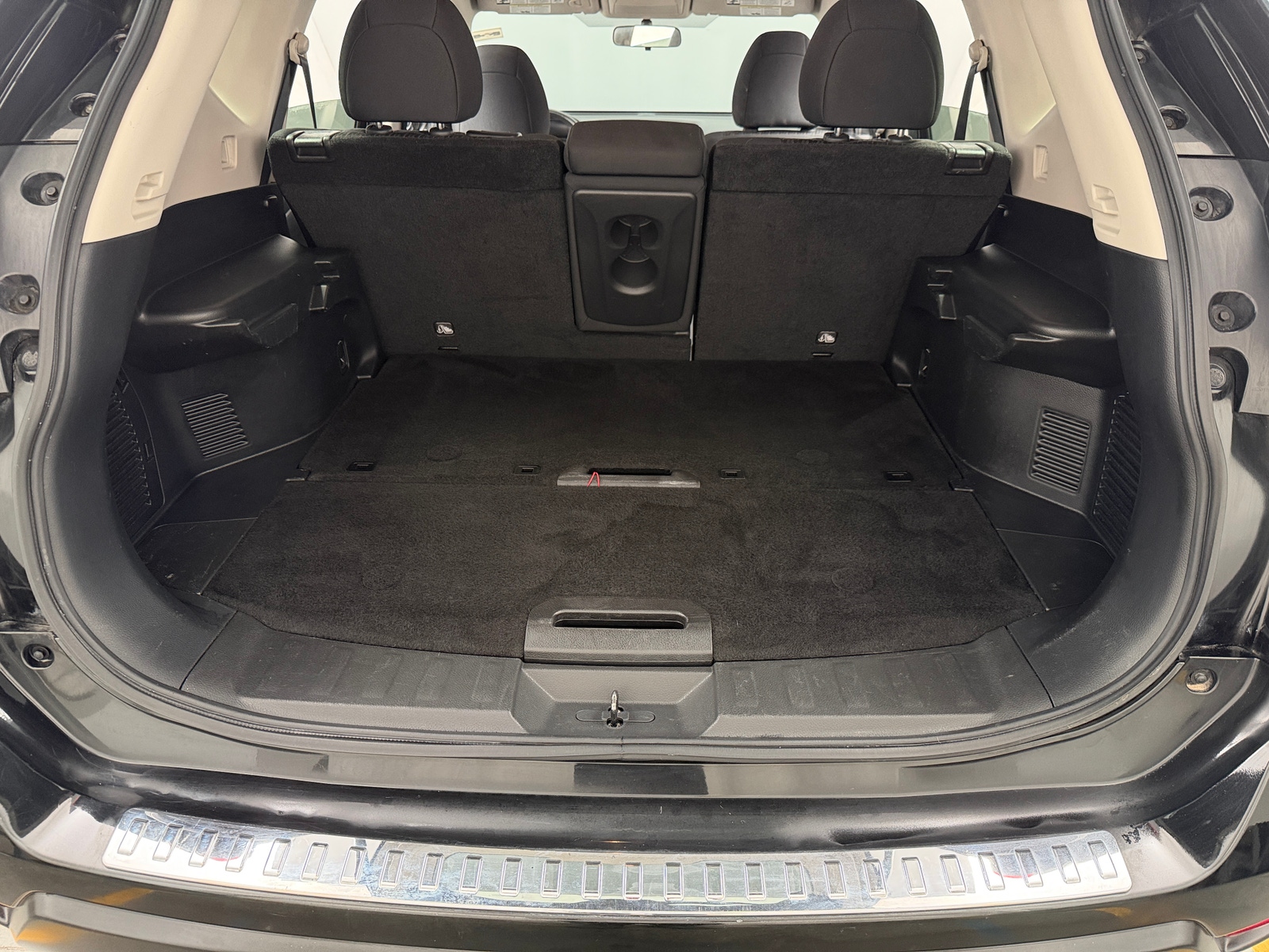 Thumbnail: 2017 Nissan Rogue - 7