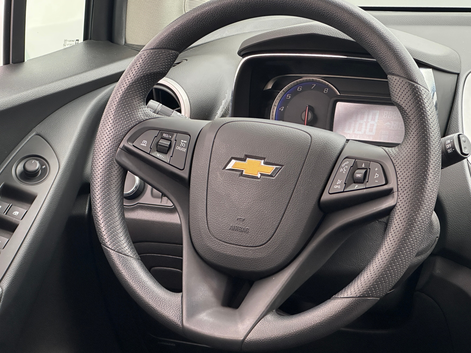 Thumbnail: 2016 Chevrolet Trax - 5