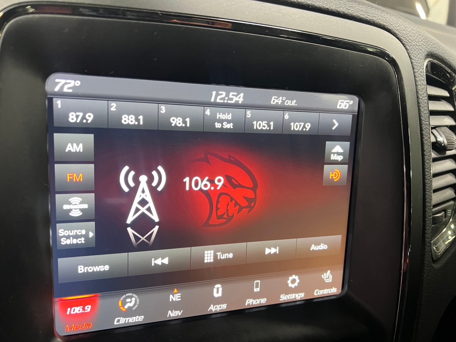 Thumbnail: 2019 Dodge Durango - 3
