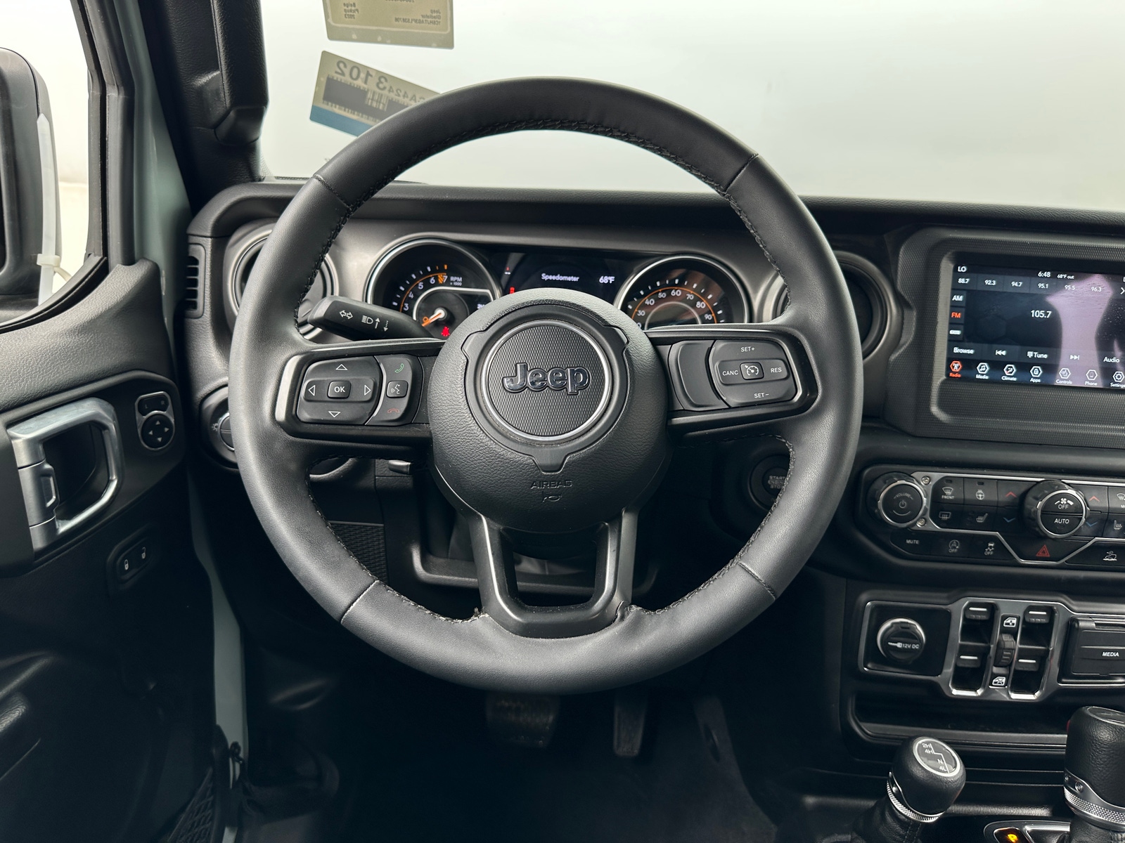 Thumbnail: 2023 Jeep Gladiator - 5