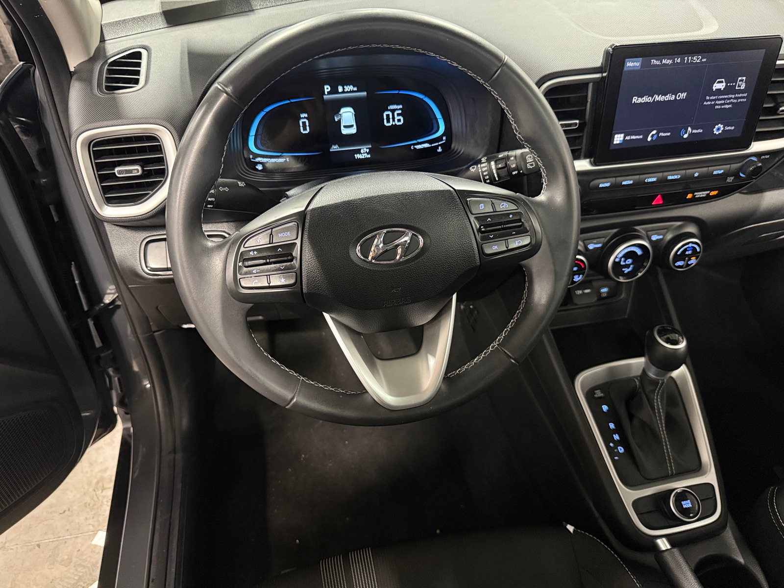 Thumbnail: 2025 Hyundai Venue - 5