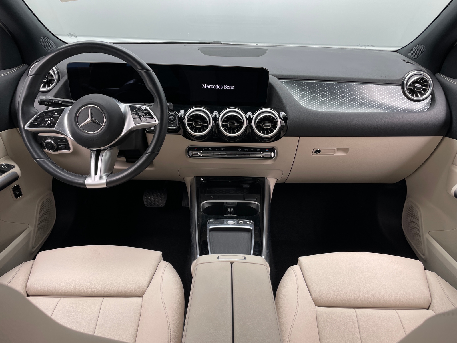 Thumbnail: 2025 Mercedes-Benz GLA - 2