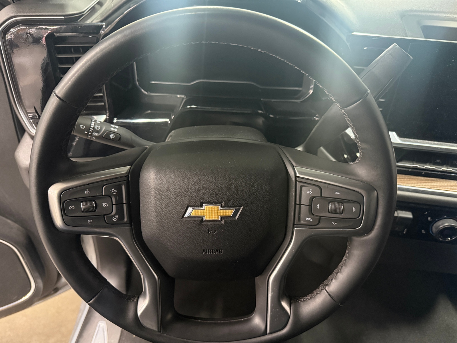 Thumbnail: 2024 Chevrolet Silverado 1500 - 5