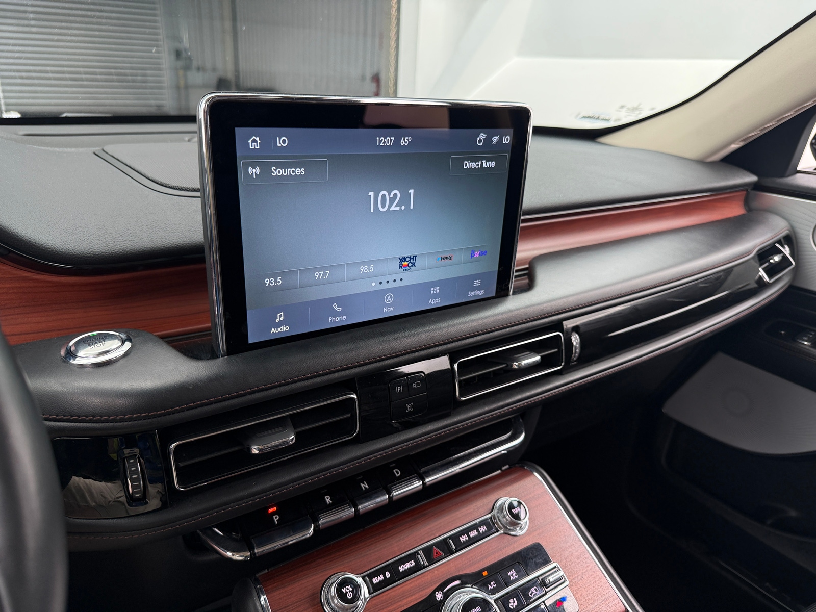 Thumbnail: 2021 Lincoln Aviator - 3
