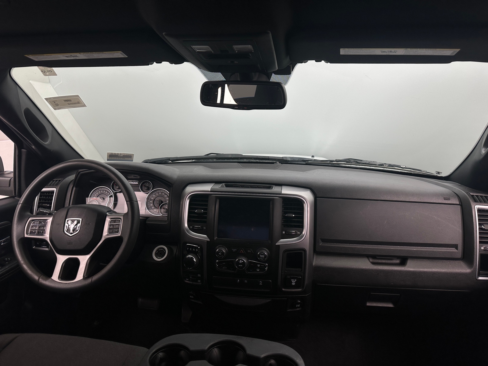 Thumbnail: 2021 RAM 1500 Classic - 3