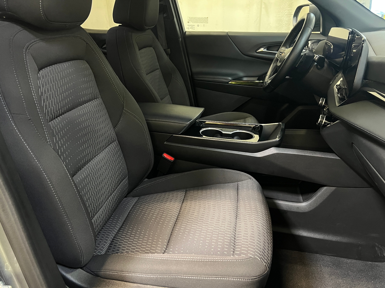 Thumbnail: 2025 Chevrolet Equinox - 2