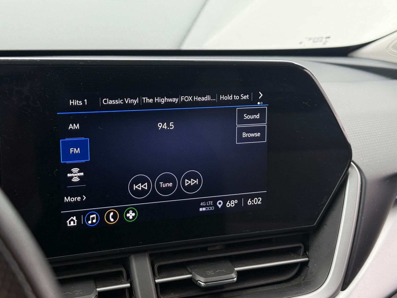 Thumbnail: 2024 Chevrolet Trax - 4