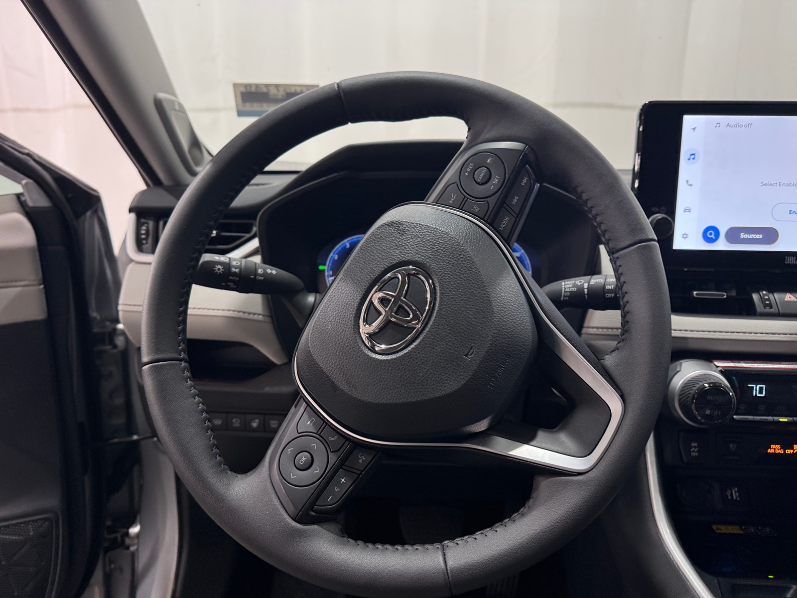 Thumbnail: 2025 Toyota RAV4 - 4