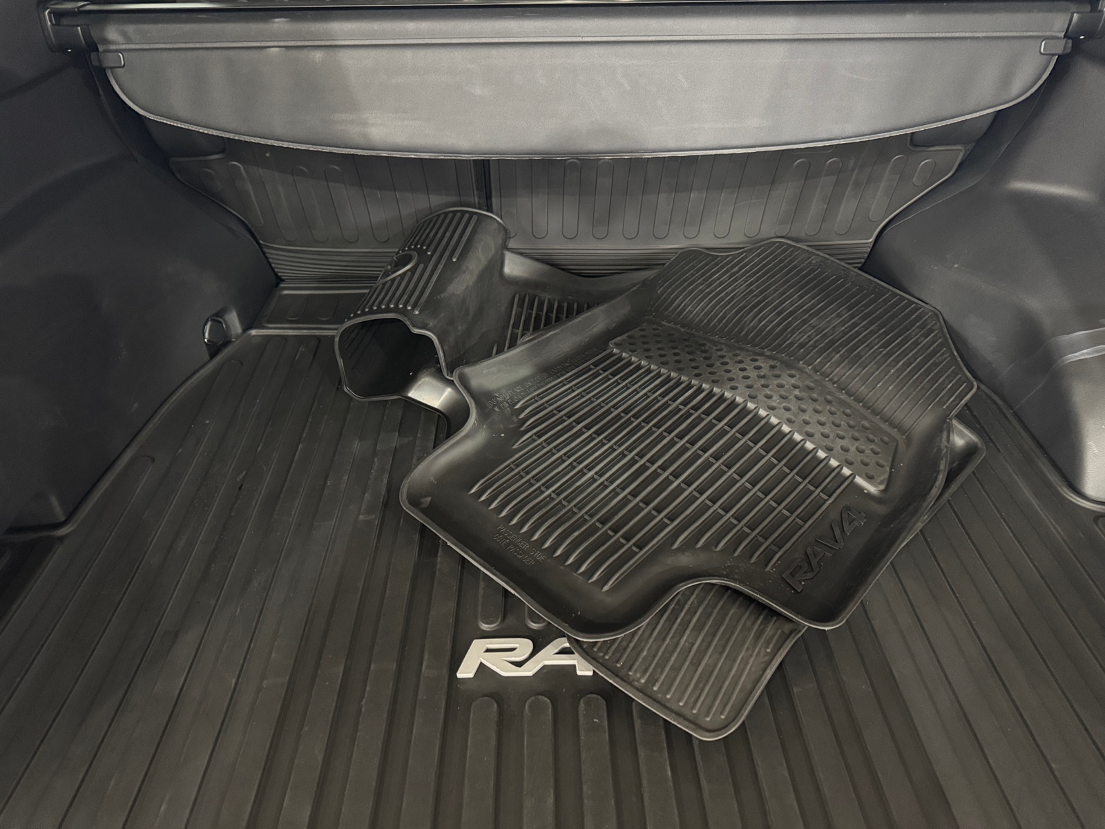 Thumbnail: 2025 Toyota RAV4 - 6