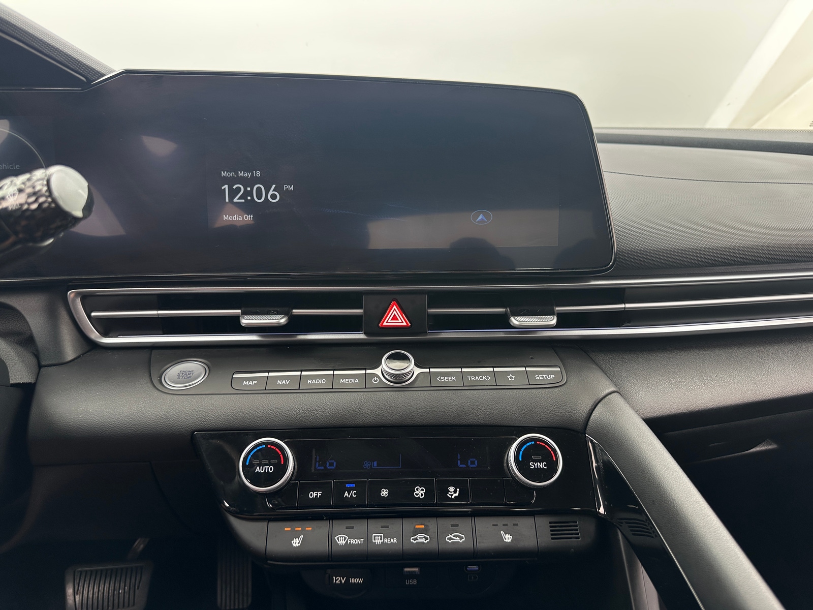Thumbnail: 2025 Hyundai Elantra - 4