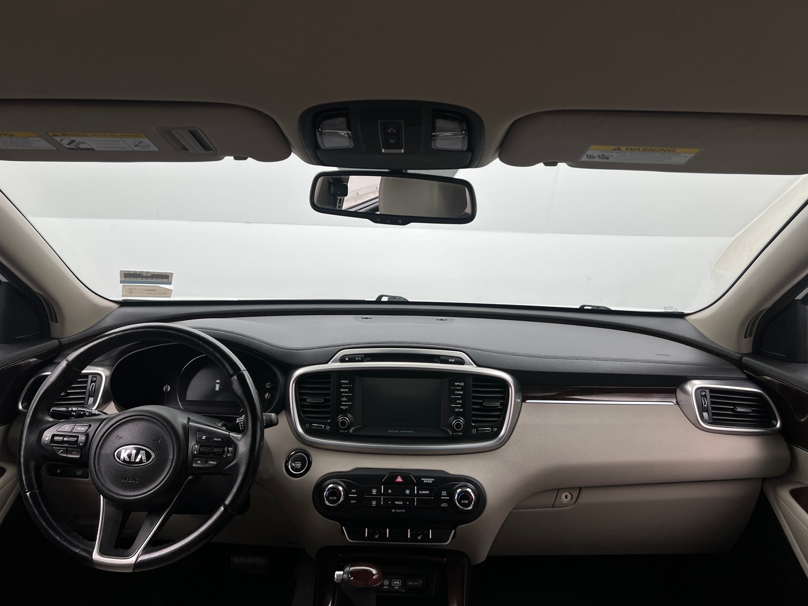 Thumbnail: 2017 Kia Sorento - 2