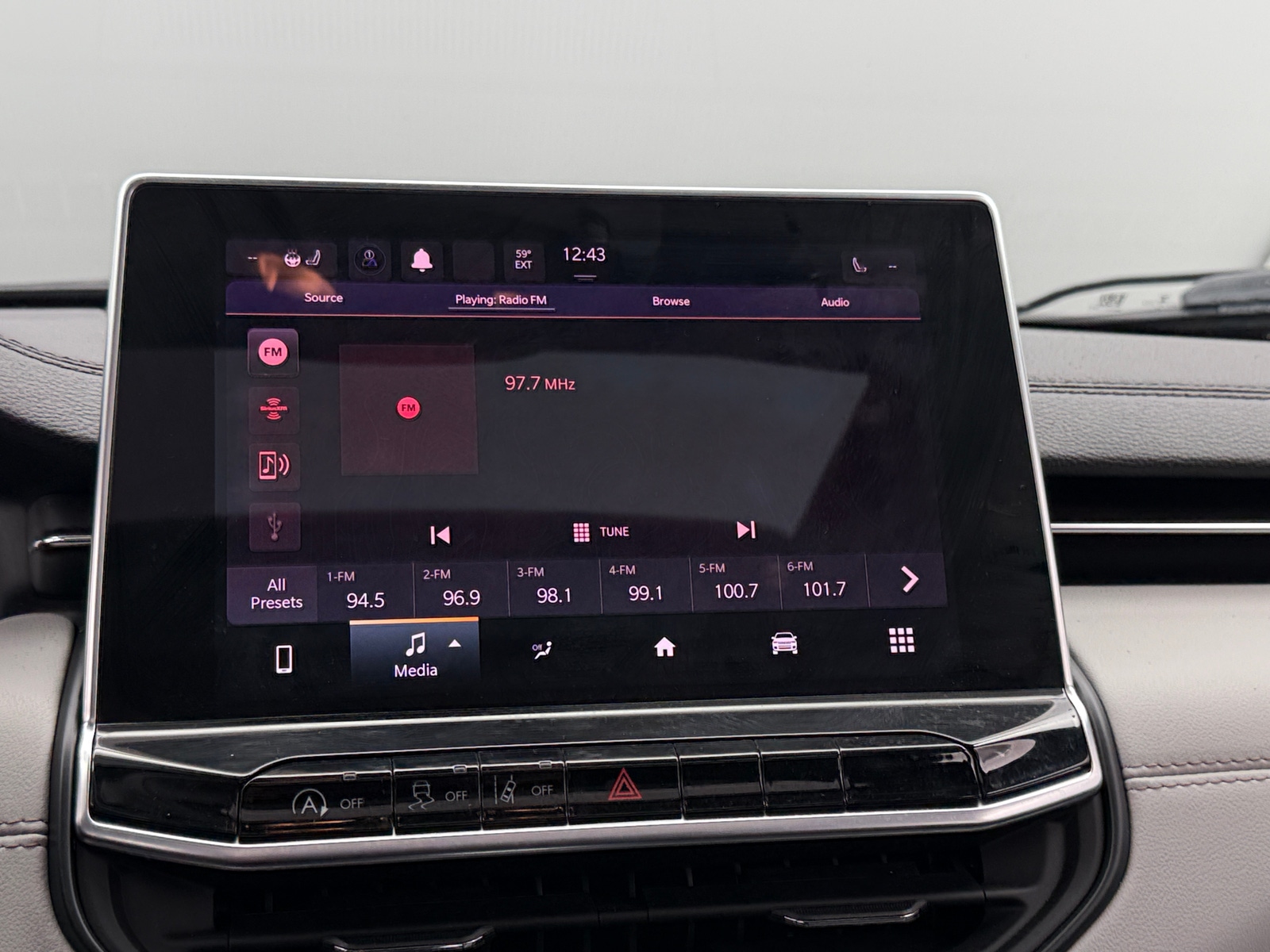 Thumbnail: 2023 Jeep Compass - 3