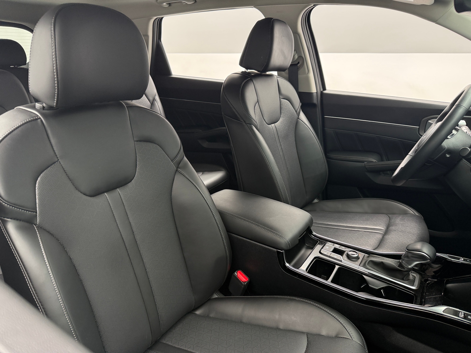 Thumbnail: 2023 Kia Sorento - 2
