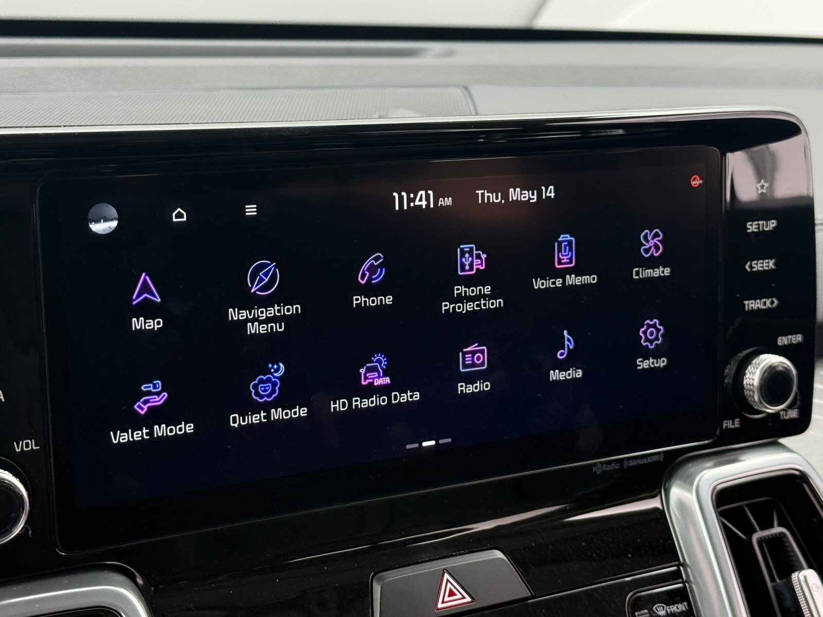 Thumbnail: 2023 Kia Sorento - 4