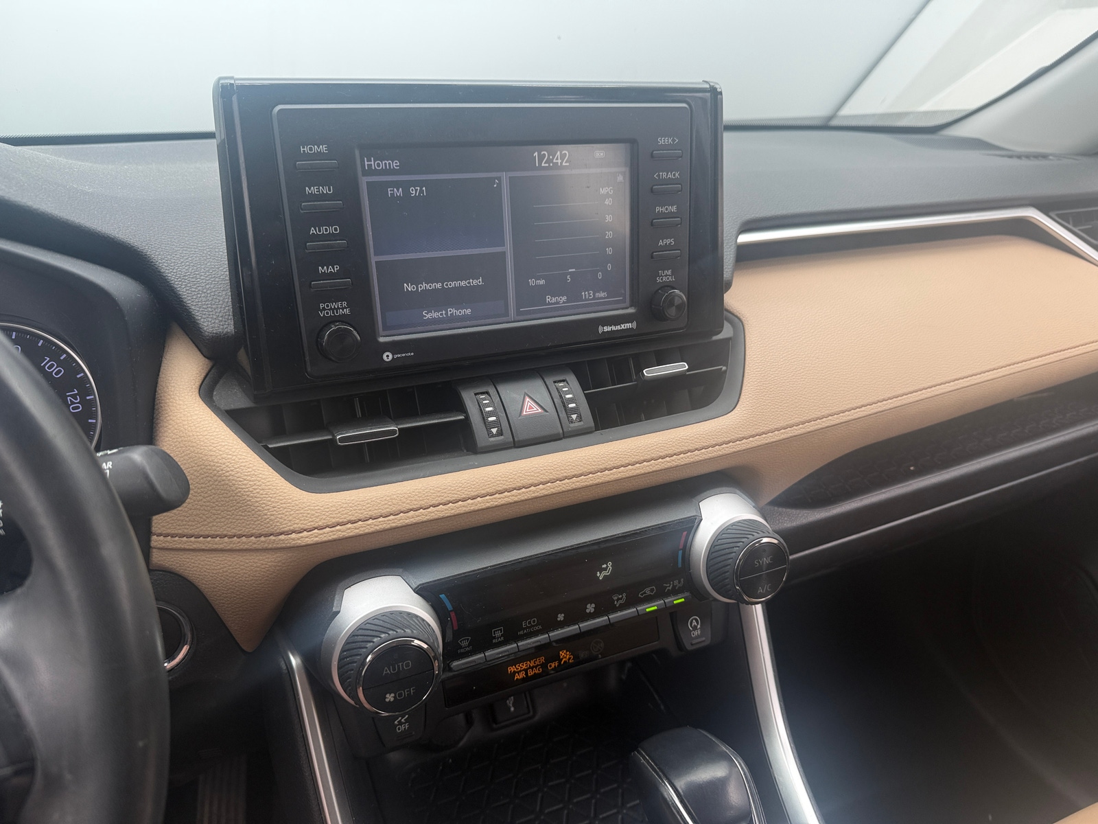 Thumbnail: 2020 Toyota RAV4 - 3