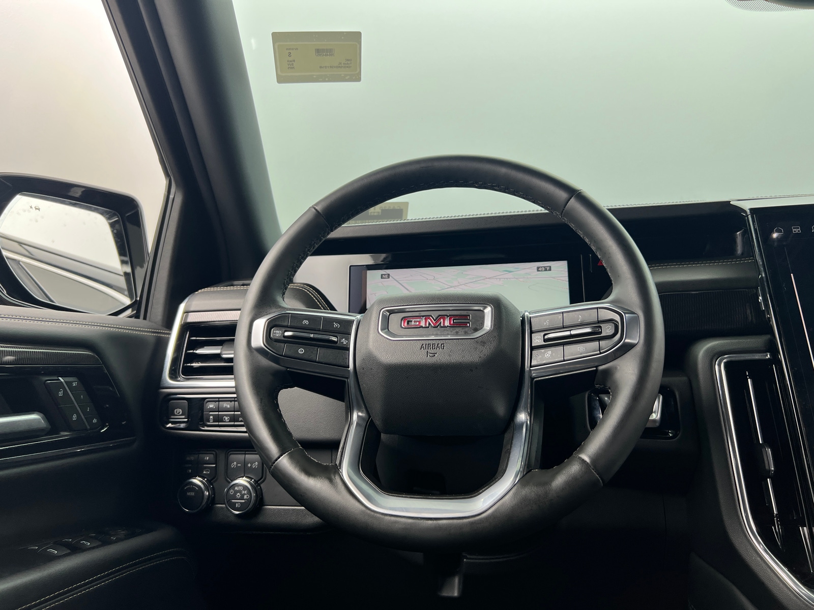 Thumbnail: 2025 GMC Yukon XL - 4