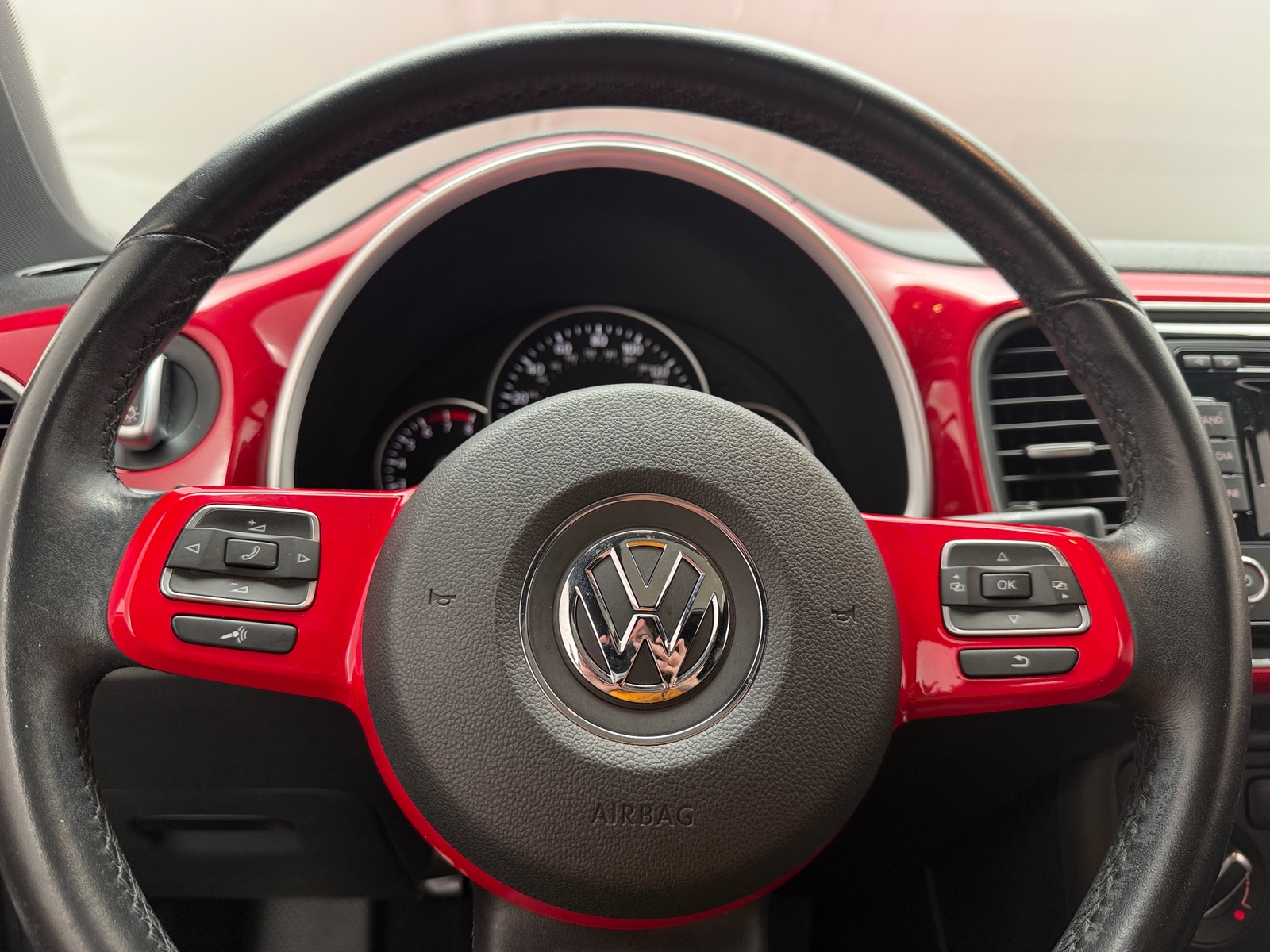 Thumbnail: 2012 Volkswagen Beetle - 5