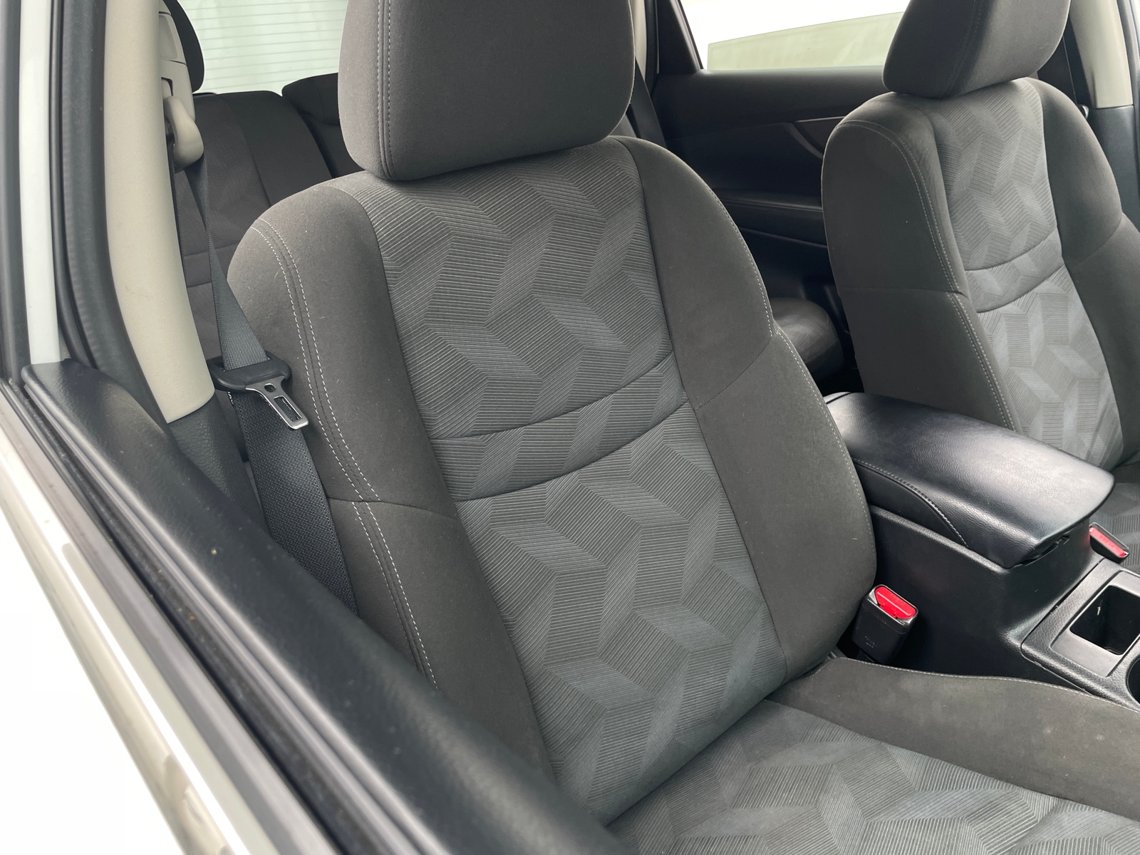 Thumbnail: 2016 Nissan Rogue - 2