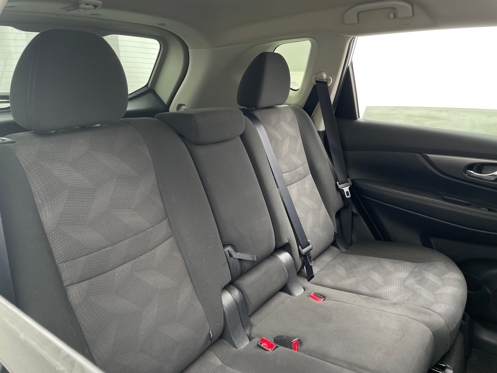 Thumbnail: 2016 Nissan Rogue - 6