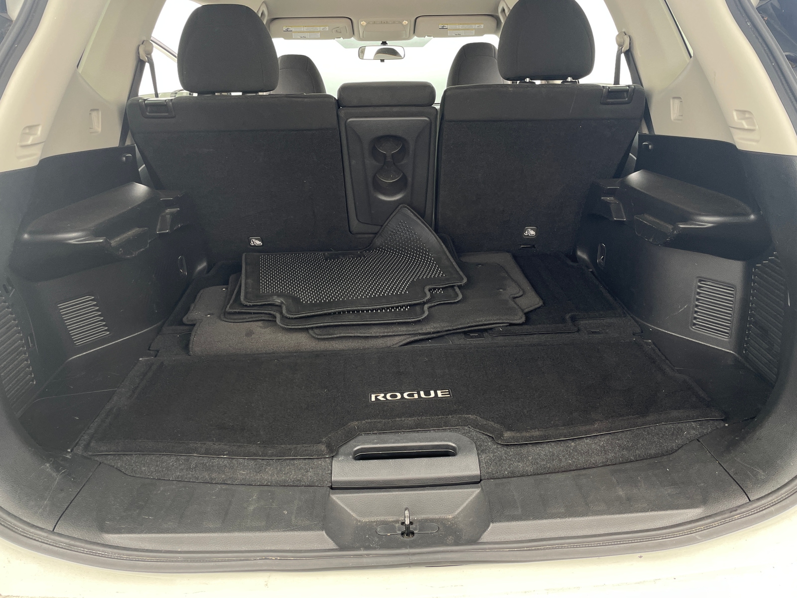 Thumbnail: 2016 Nissan Rogue - 7