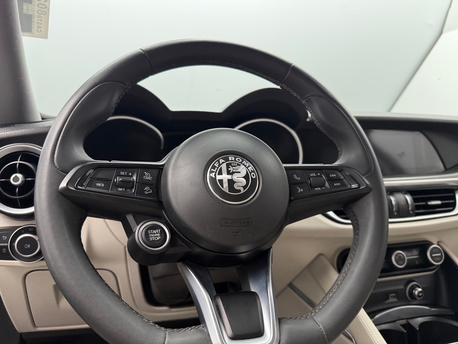 Thumbnail: 2021 Alfa Romeo Stelvio - 4