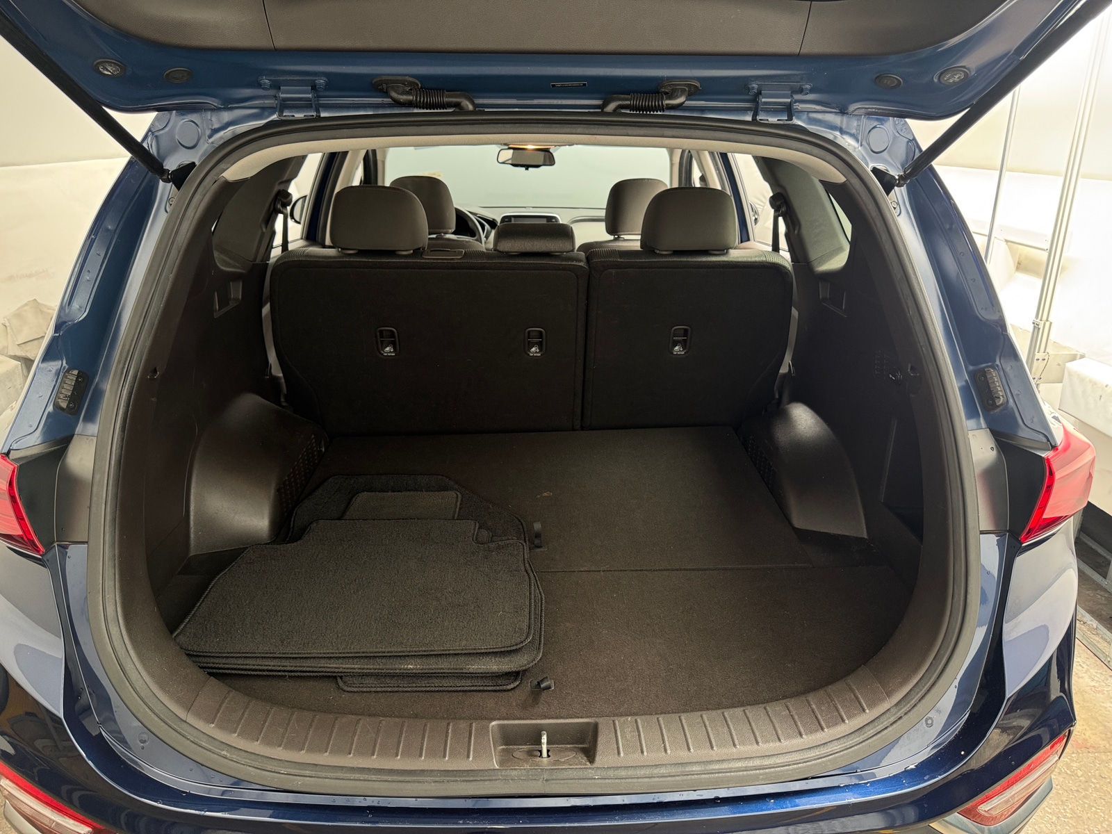 Thumbnail: 2019 Hyundai Santa Fe - 7