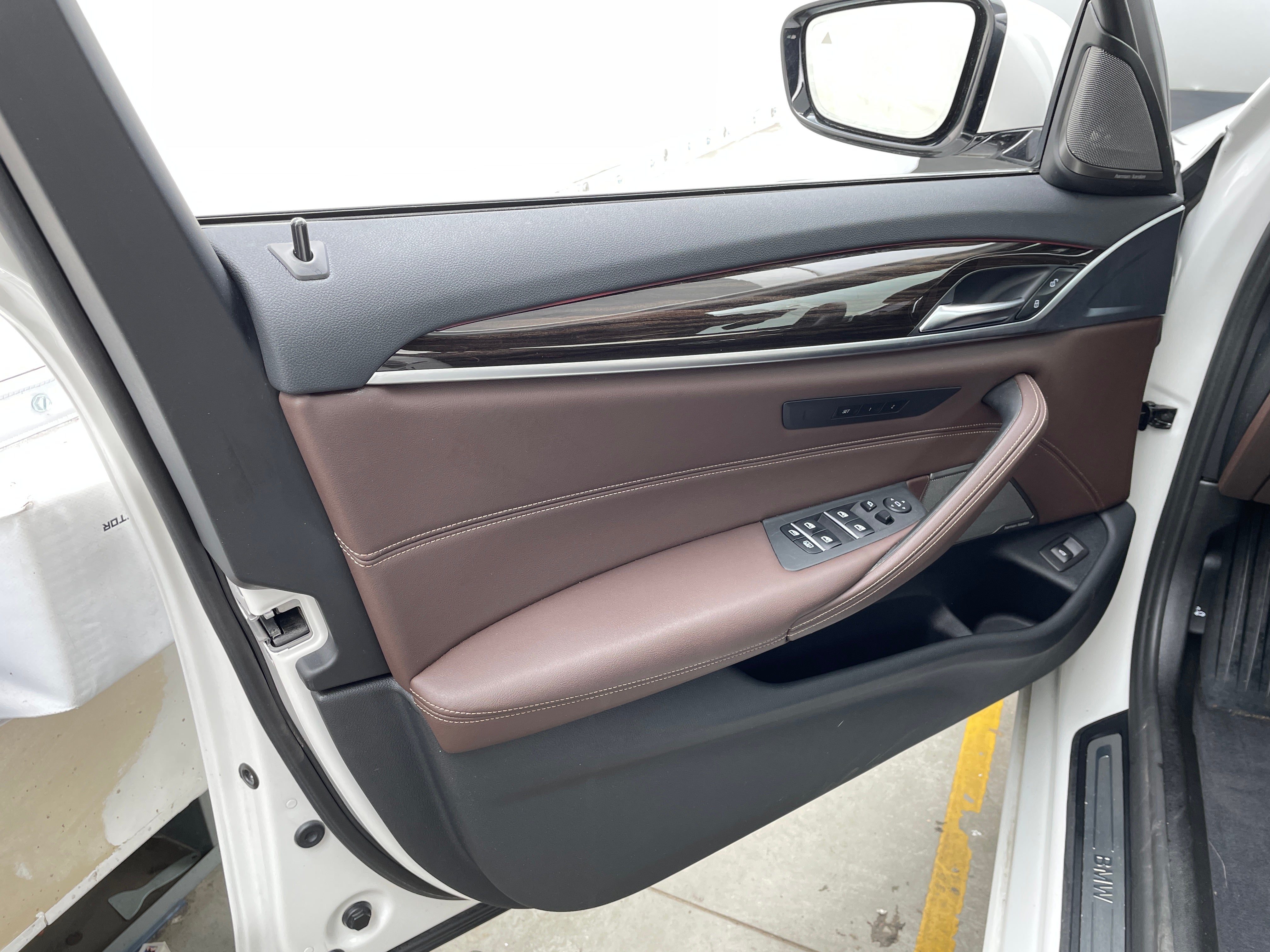 2021 BMW 5 Series 540i - Photo 6