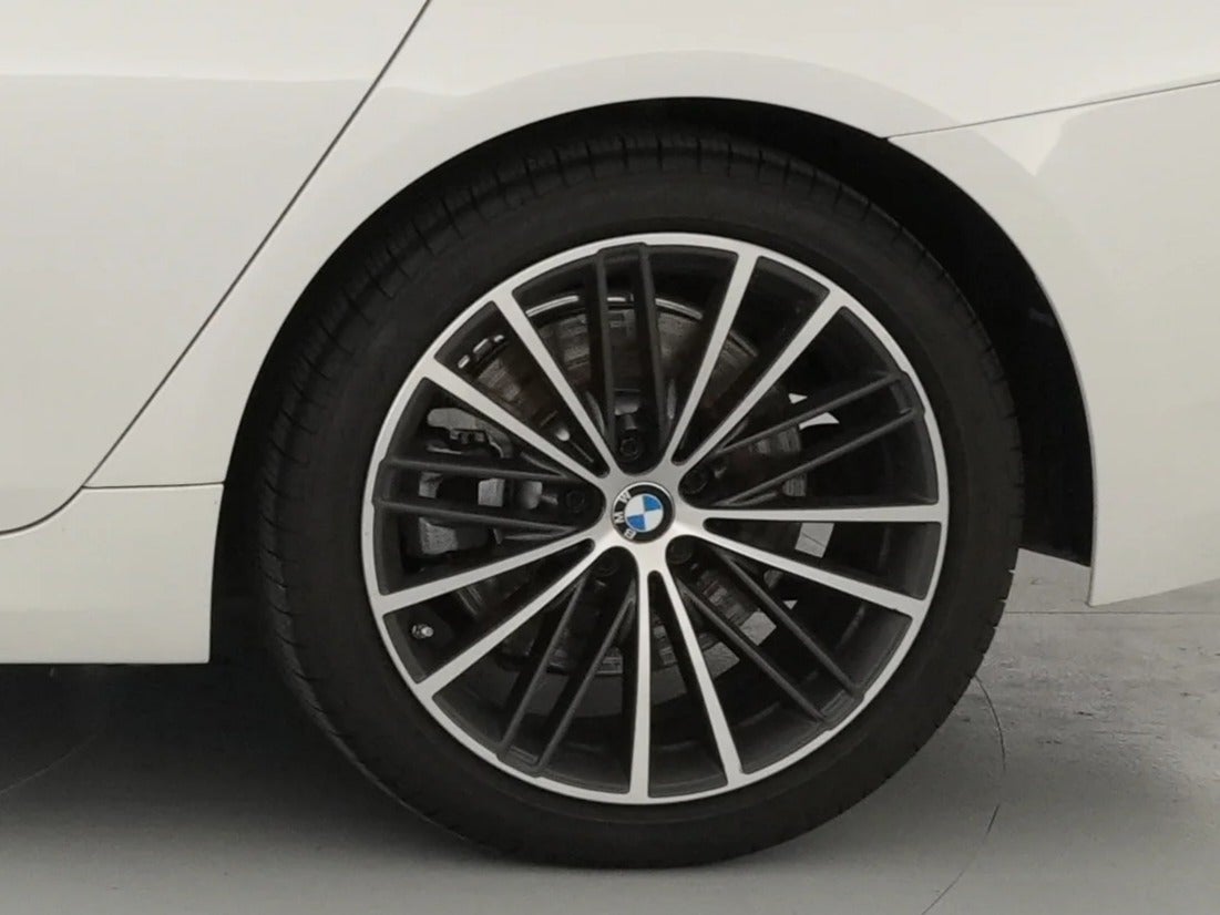 2021 BMW 5 Series 540i - Photo 21