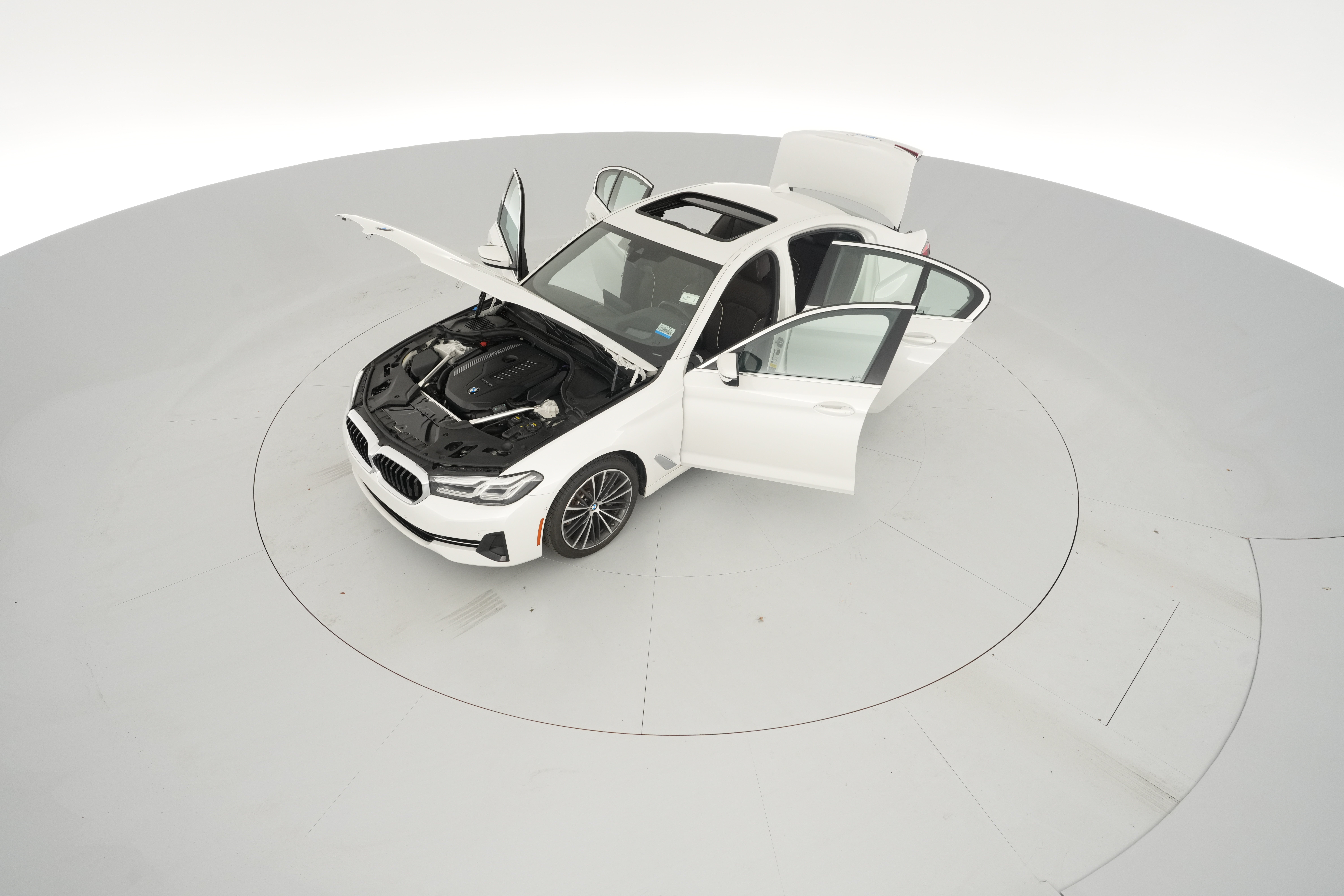 2021 BMW 5 Series 540i - Photo 32