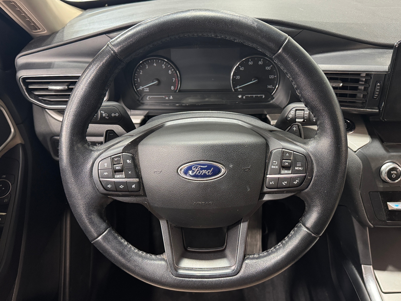 Thumbnail: 2020 Ford Explorer - 4