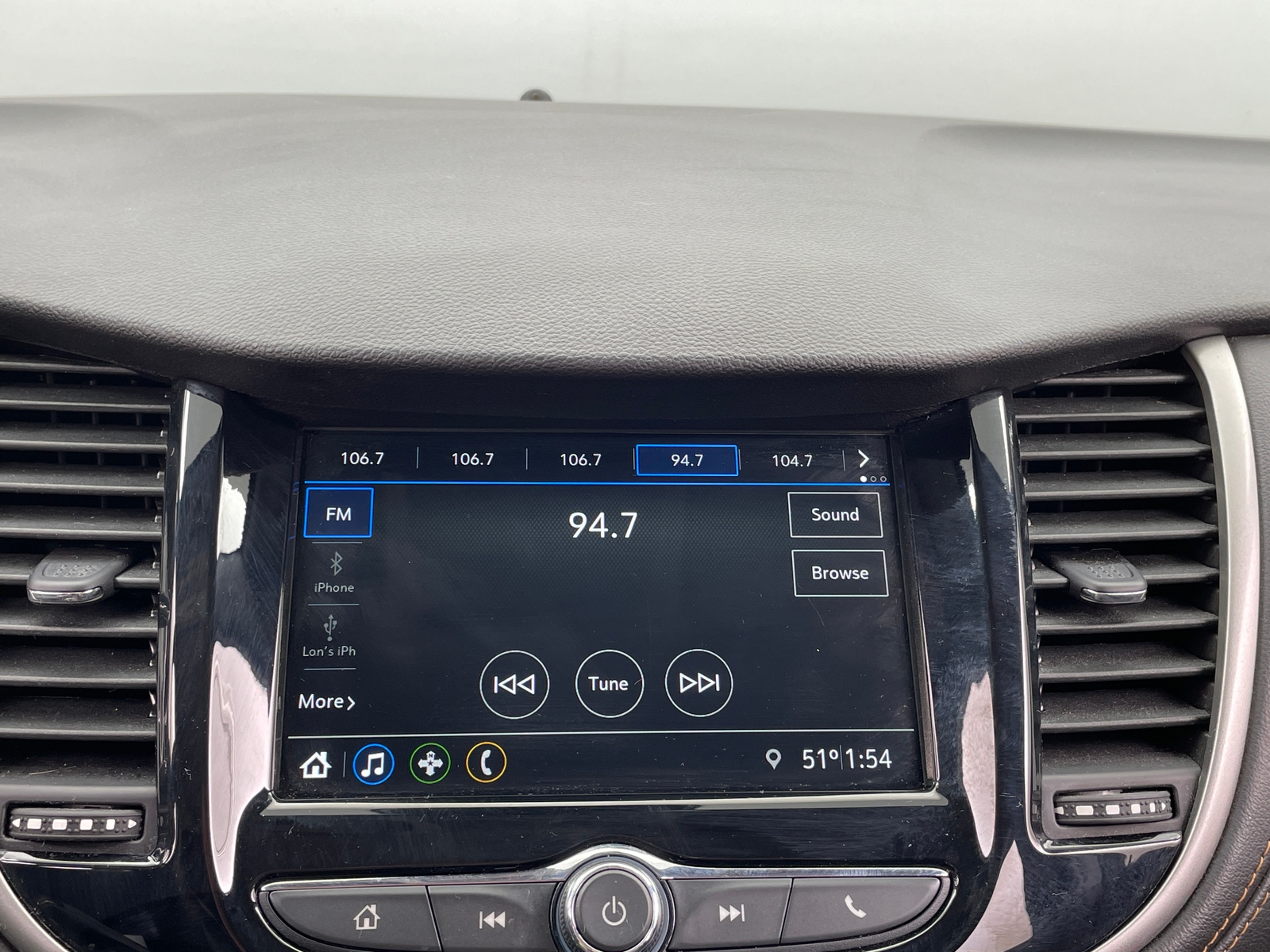 Thumbnail: 2019 Chevrolet Trax - 4