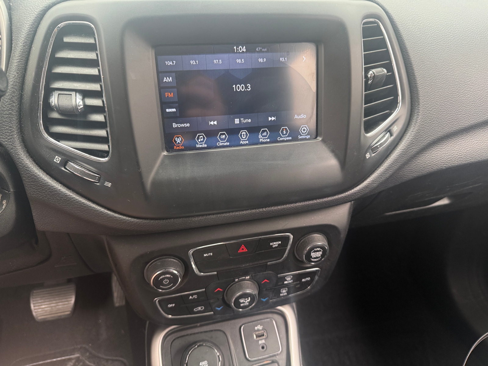 Thumbnail: 2017 Jeep Compass - 4