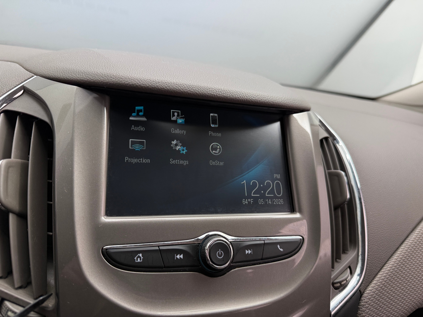 Thumbnail: 2017 Chevrolet Cruze - 4
