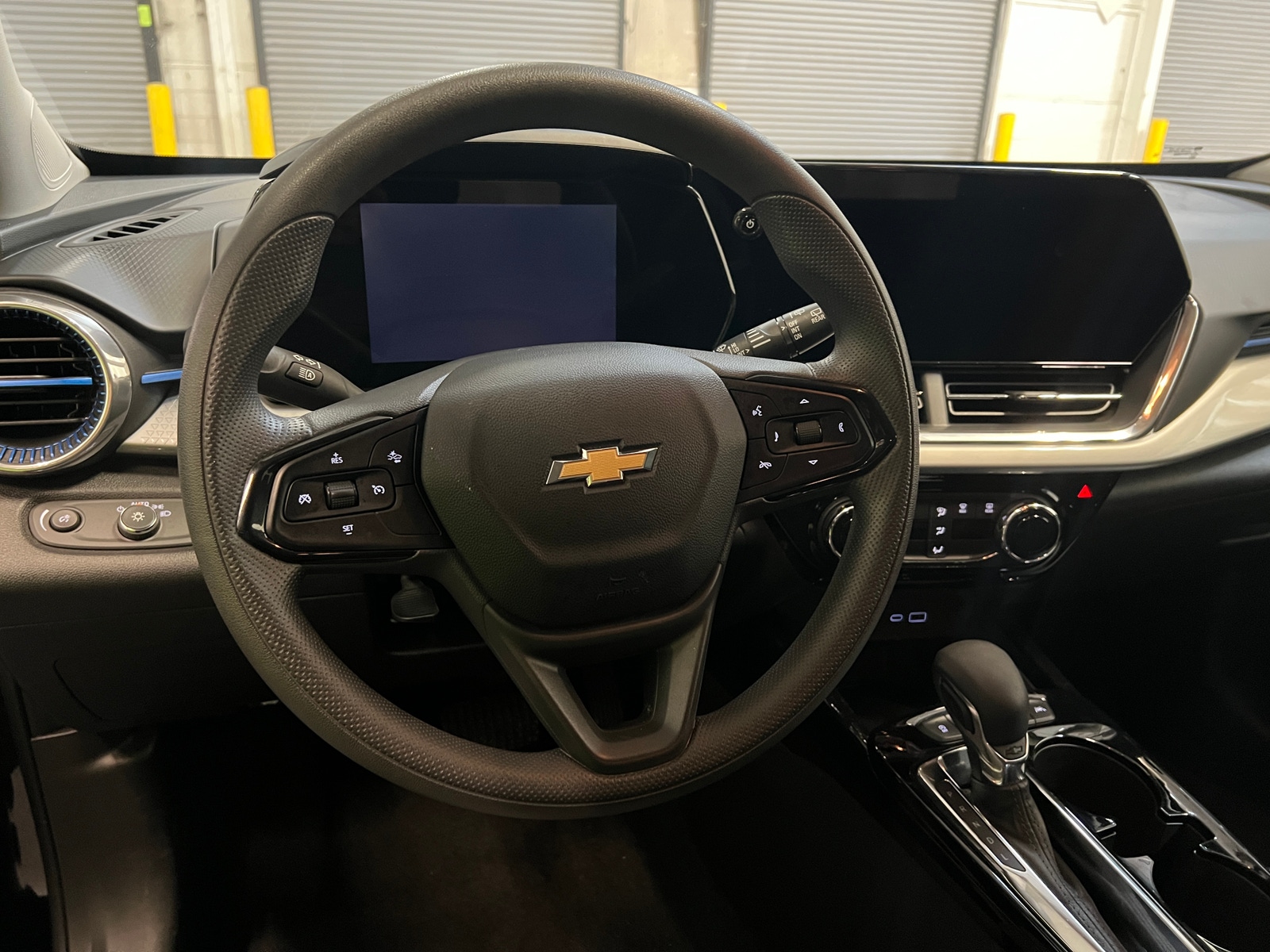 Thumbnail: 2025 Chevrolet Trax - 5