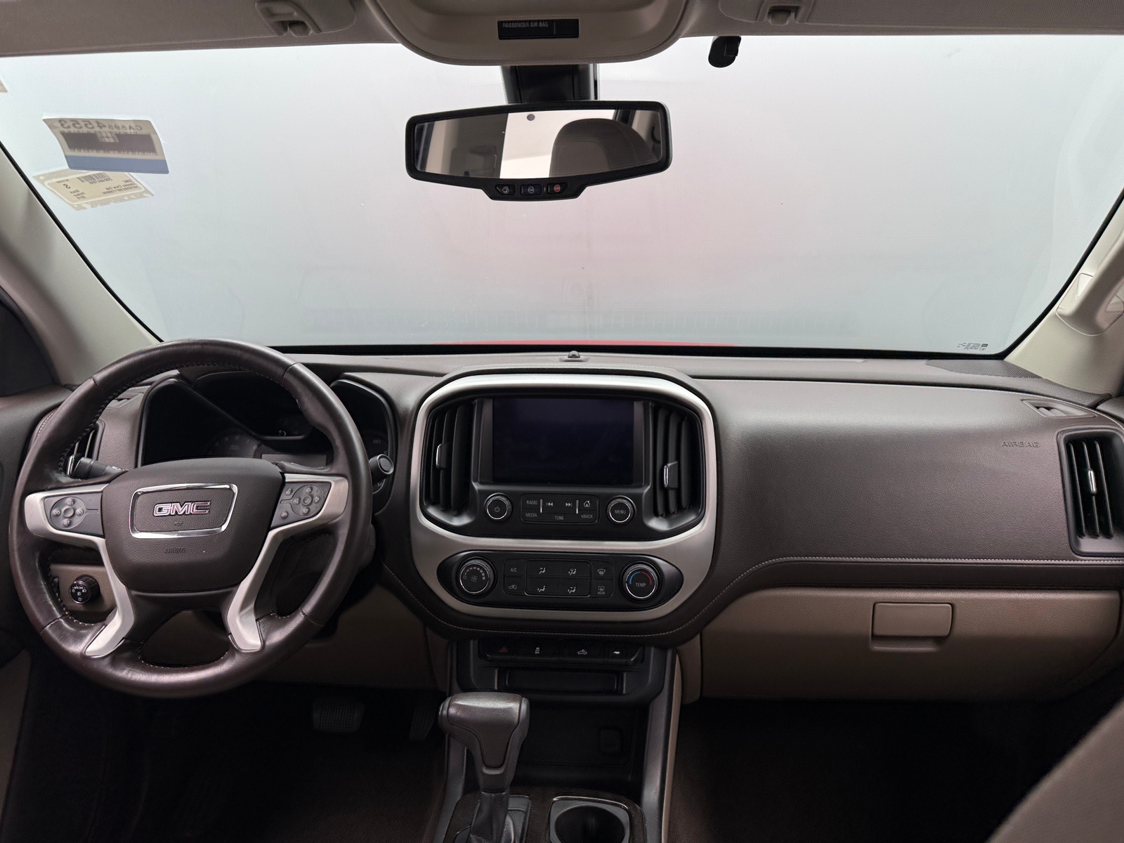 Thumbnail: 2015 GMC Canyon - 3