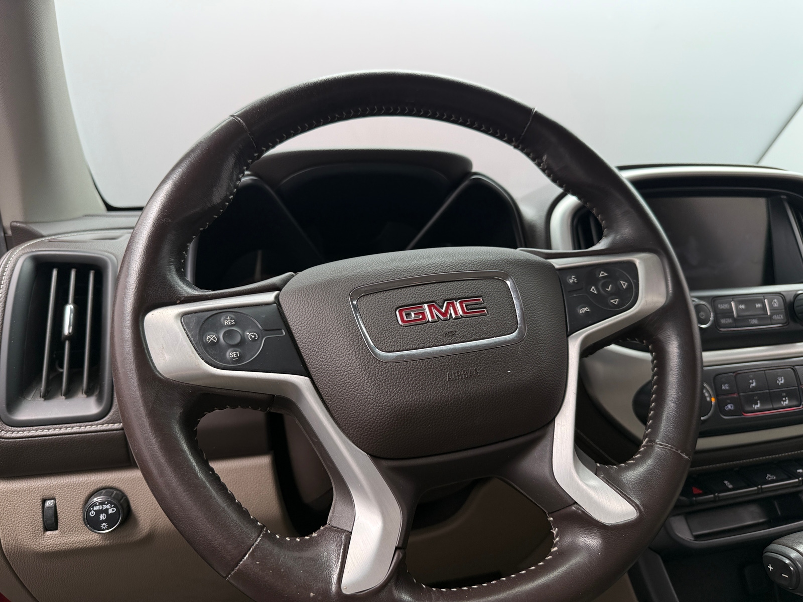 Thumbnail: 2015 GMC Canyon - 5